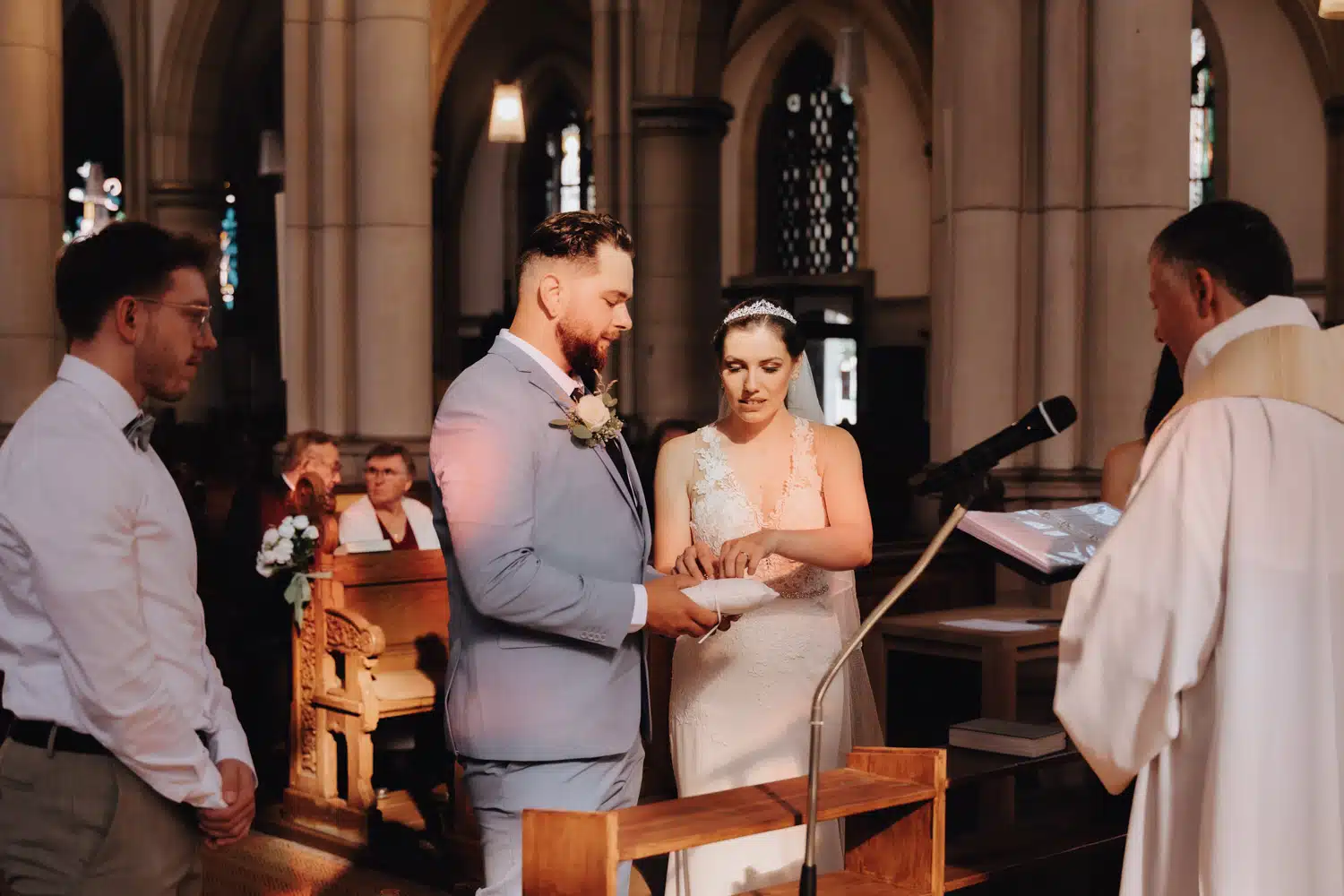 kirchliche Hochzeitsfotos in Viersen bei Lin Hochzeitsfotograf