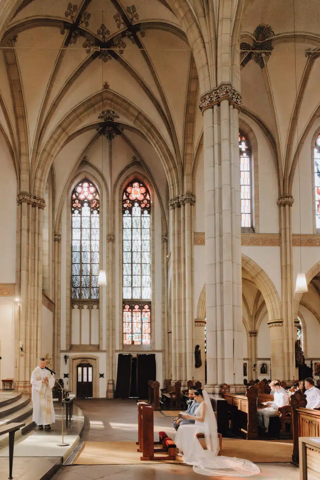 kirchliche Hochzeitsfotos in Viersen bei Lin Hochzeitsfotograf